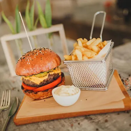 Neron Family Sea View In Caesar & Spa, Long *