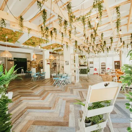 Neron Family Sea View In Caesar & Spa, Long