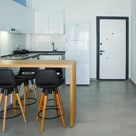 Neron Family Sea View In Caesar & Spa, Long アパート Perivolia tou Trikomou